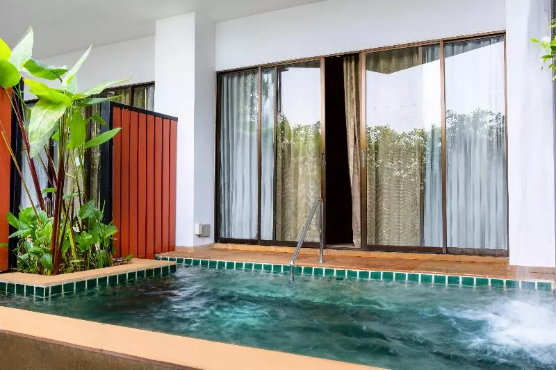 اتاق استاندارد با تخت بزرگ, Holiday Inn Resort Phuket Karon Beach, An Ihg