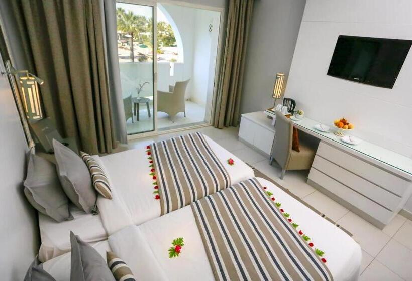 标准间带游泳池, Djerba Plaza Thalasso & Spa