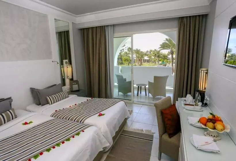 اتاق استاندارد با چشم‌انداز استخر, Djerba Plaza Thalasso & Spa