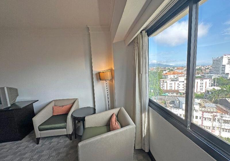 豪华房间, Lanna Palace 2004