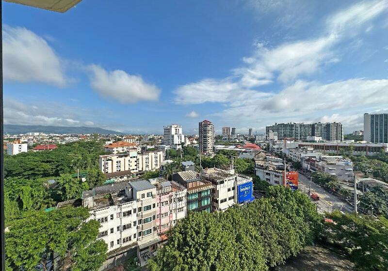 豪华房间, Lanna Palace 2004