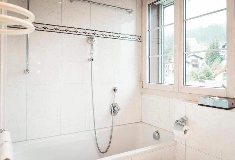 1 Bedroom Maisonette, Lenzerhorn