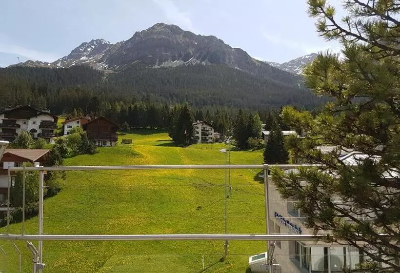 Camera Attico, Lenzerhorn