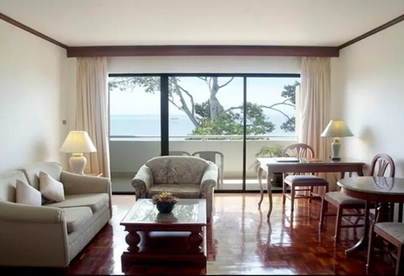 سوییت جونیور, Purimas Beach Hotel & Spa
