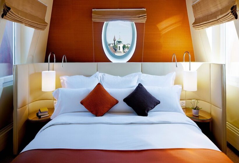 주니어 스위트, Renaissance Lucerne