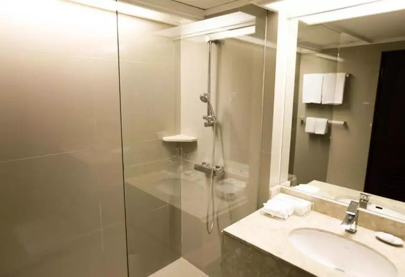 سوییت جونیور, The Imperial Hotel & Convention Centre Korat