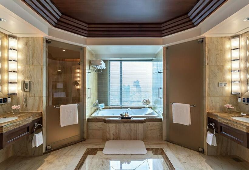 Suite with Terrace, The Peninsula Bangkok