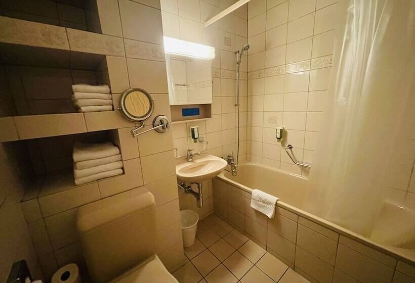 Четырехместный Номер Стандарт, Toscana