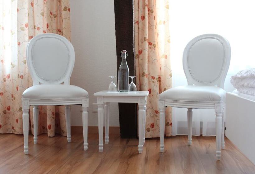 スタンダードルーム, Weisses Kreuz