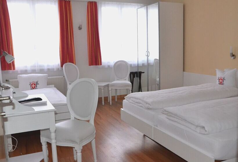 スタンダードトリプルルーム, Weisses Kreuz