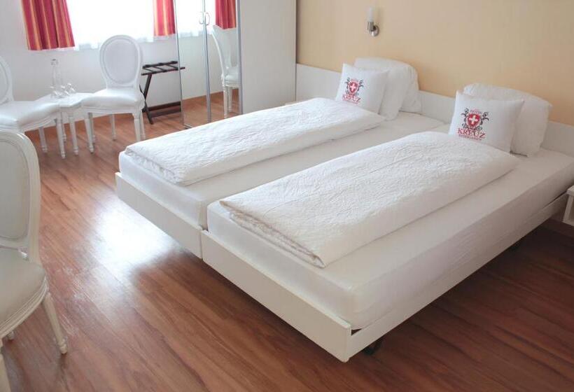 スーペリアールーム, Weisses Kreuz