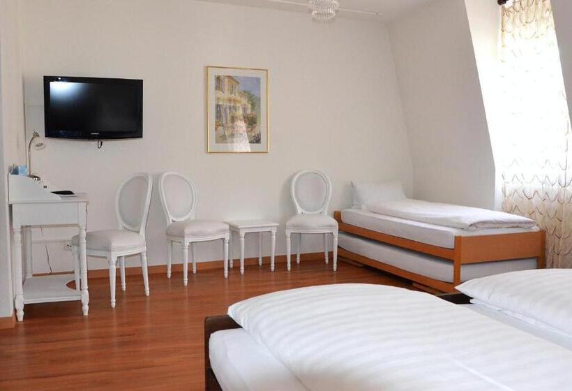 Номер Стандарт Трехместный, Weisses Kreuz