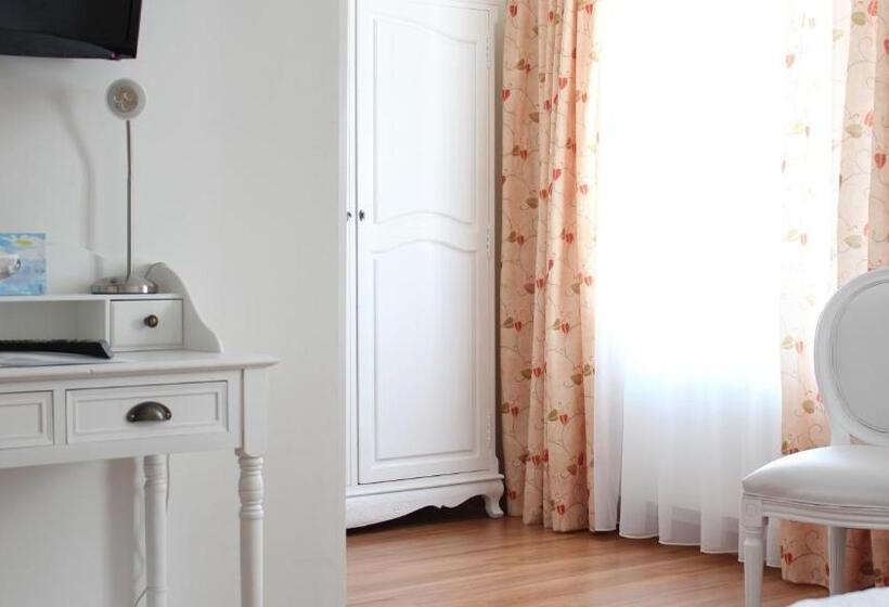 ファミリールーム, Weisses Kreuz