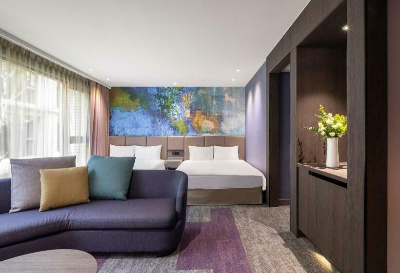 اتاق لوکس خانوادگی, Lakeshore Hotel Hsinchu