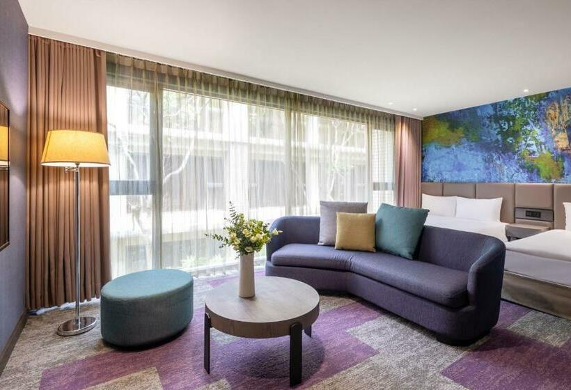 اتاق لوکس خانوادگی, Lakeshore Hotel Hsinchu