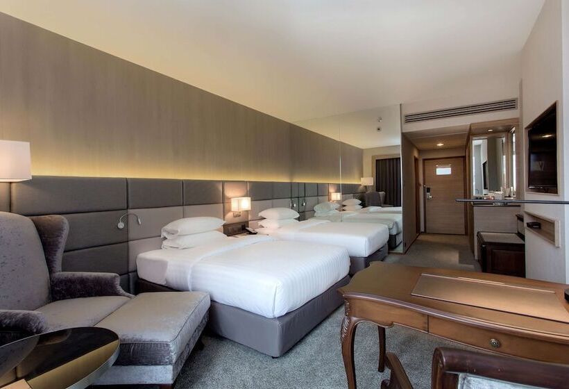 Номер Премиум, Swissotel Bangkok Ratchada