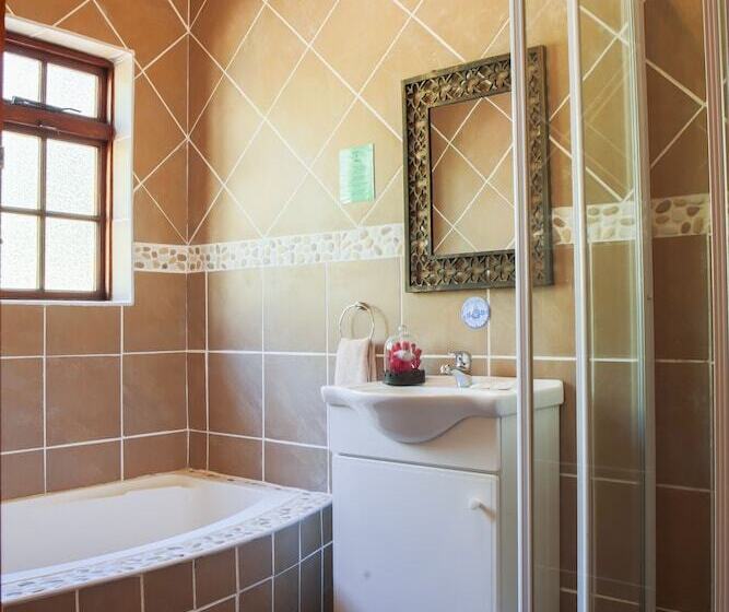 غرفة قياسية, Skilpadvlei Wine Farm