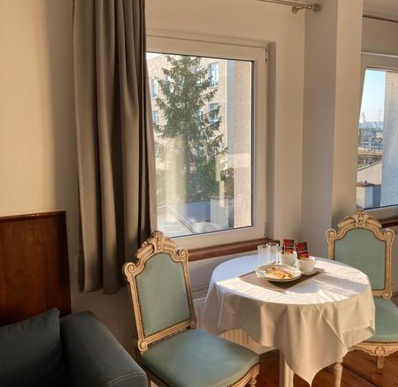 带1个卧室的公寓, Villa Italiana Pokoje Z Prywatnymi łazienkami & Odnowa Biologiczna