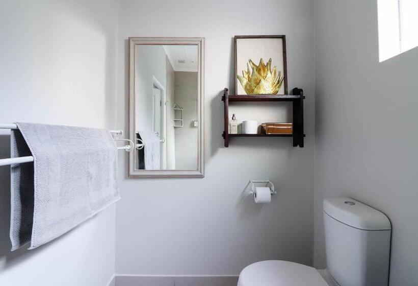 キングサイズベッドのスタンダードルーム, Arbour1 Guesthouse