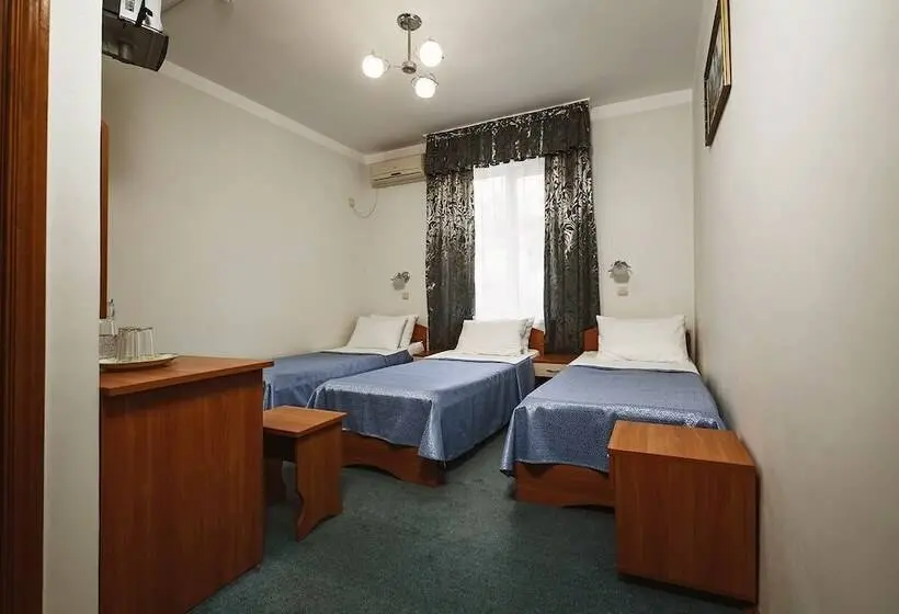 スタンダードトリプルルーム, Lera Guest House
