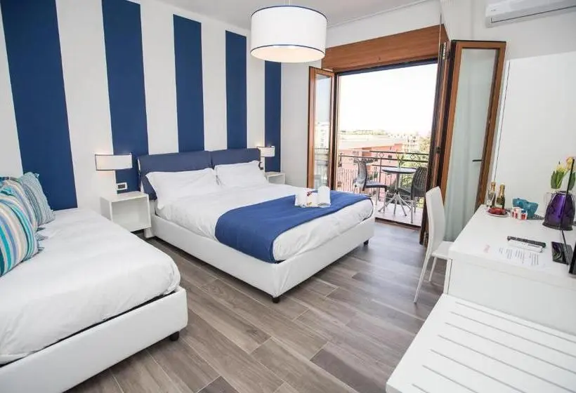 オーシャンビュースタンダードルームバルコニー付き, Sea Room Sorrento