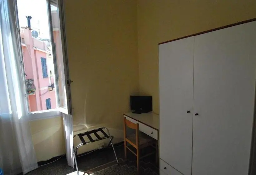 Standard Yhden Hengen Huone Jaettu Kylpyhuone, Albergo La Vela