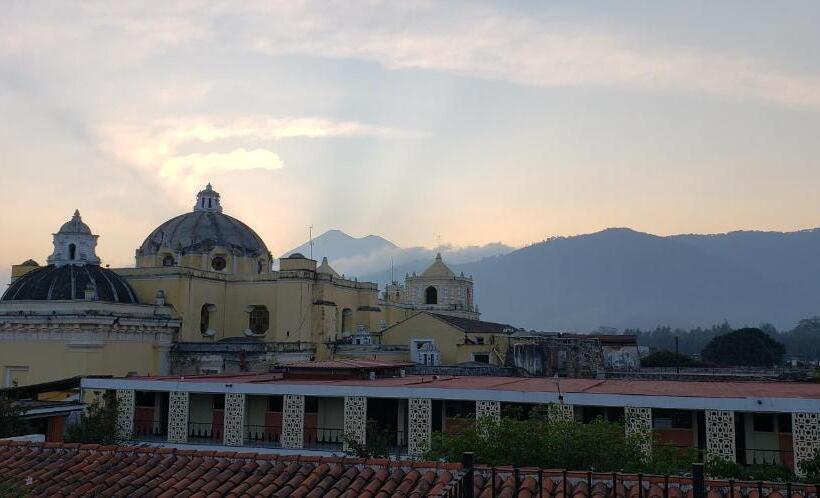 اتاق استاندارد, Real Antigua