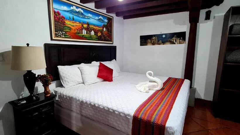 اتاق استاندارد سه تخته با بالکن, Real Antigua