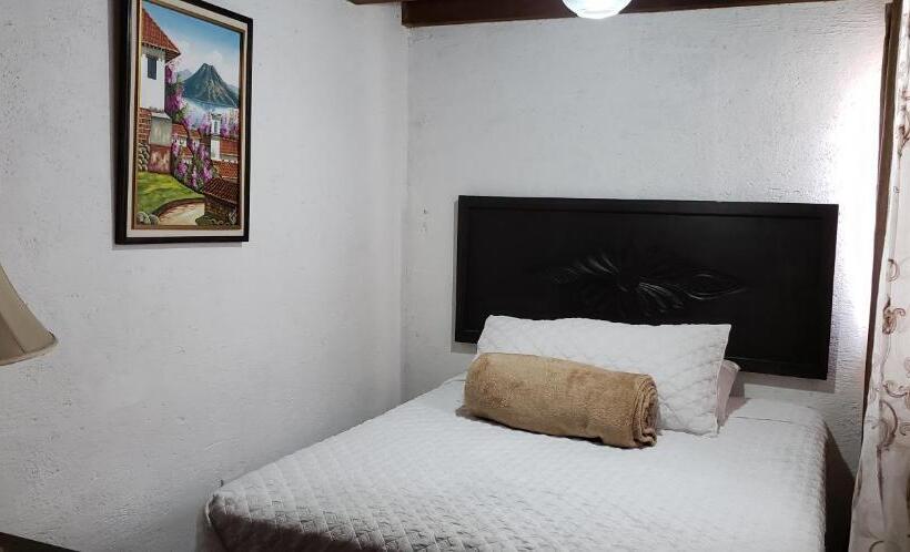 اتاق استاندارد با سرویس بهداشتی مشترک, Real Antigua