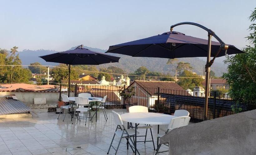 اتاق سوپریور با چشمانداز شهر, Real Antigua