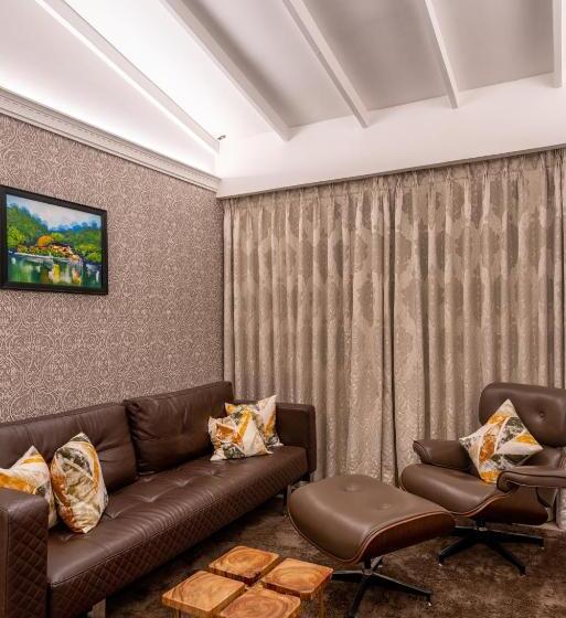 Королевский Люкс, The Radh