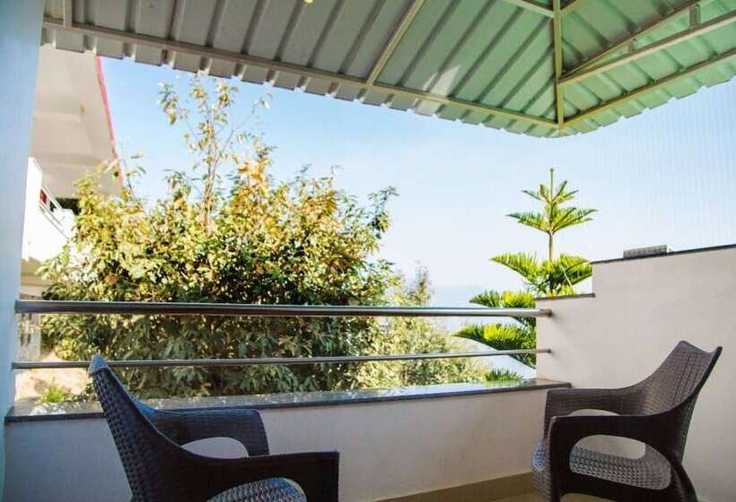 חדר דלוקס, Blue Pine Resort