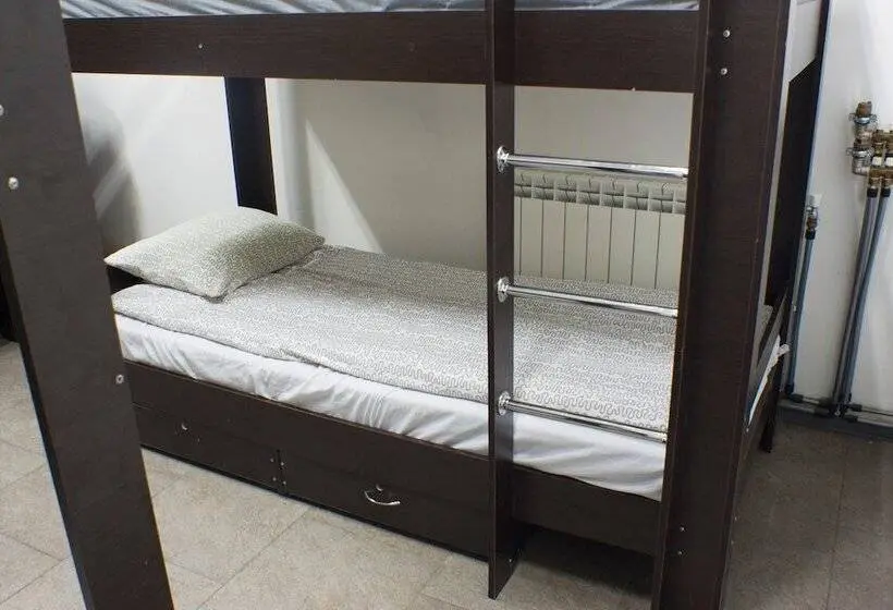 ルームシェアのワンベッド, Like Hostel Kaluga