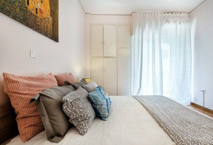 آپارتمان خانوادگی 2 خوابه, Acropolis Boutique Suite