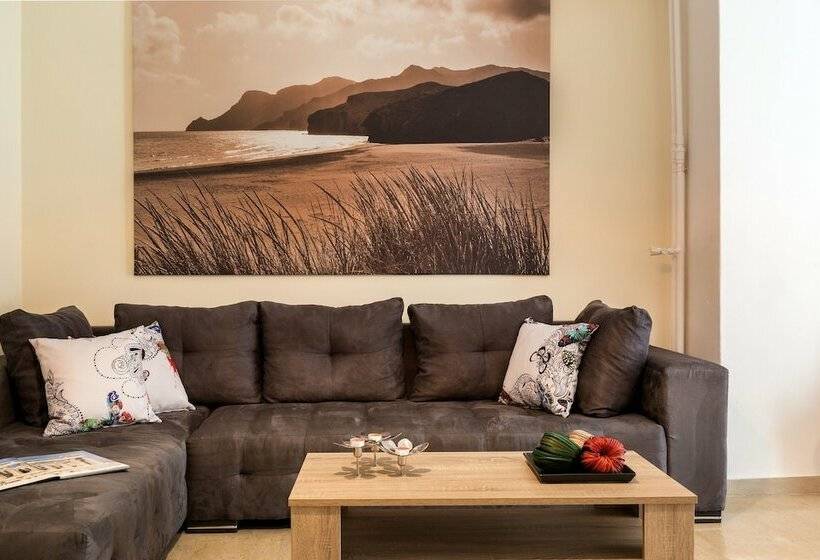 آپارتمان خانوادگی 2 خوابه, Acropolis Boutique Suite