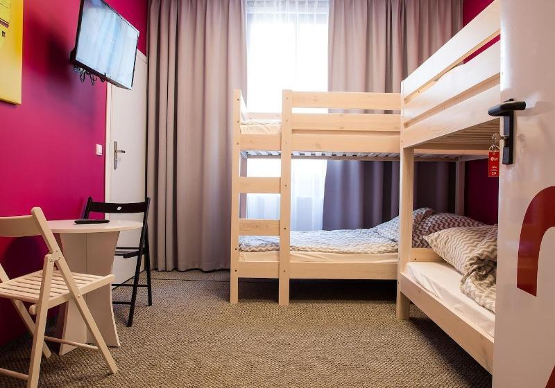 4인용 스탠다드 룸, Moon Hostel Poznań