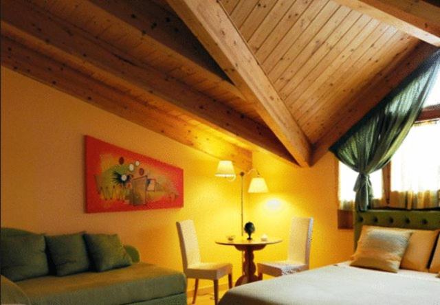 سوییت جونیور, B&b Domus Traiani Benevento