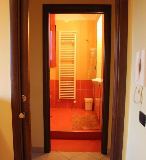 اتاق خانواده اجرایی, B&b Domus Traiani Benevento