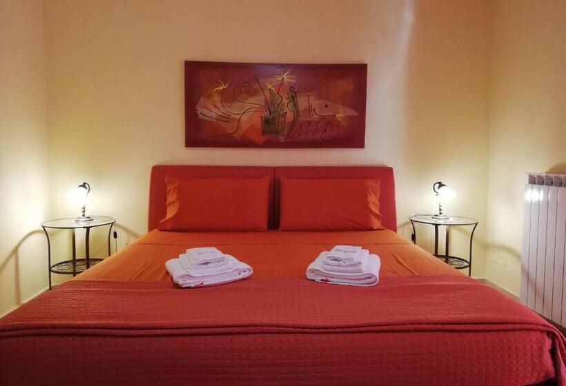 اتاق استاندارد سه تخته با بالکن, B&b Domus Traiani Benevento