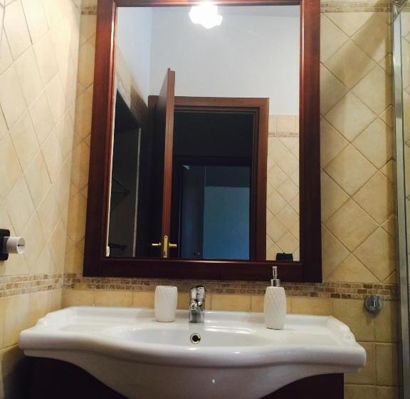 آپارتمان سوپریور 1 خوابه, B&b Domus Traiani Benevento