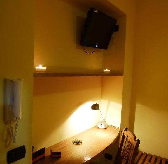 اتاق خانواده اجرایی, B&b Domus Traiani Benevento