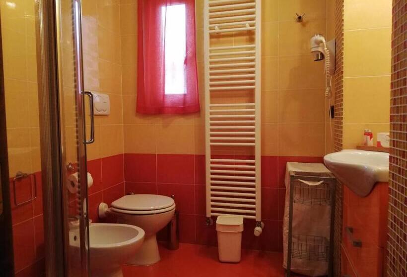 اتاق خانواده اجرایی, B&b Domus Traiani Benevento