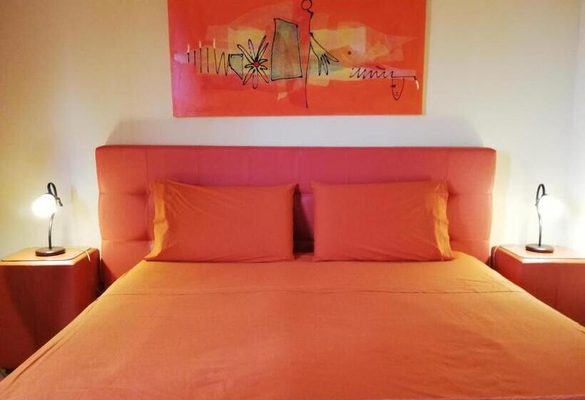 اتاق خانواده اجرایی, B&b Domus Traiani Benevento