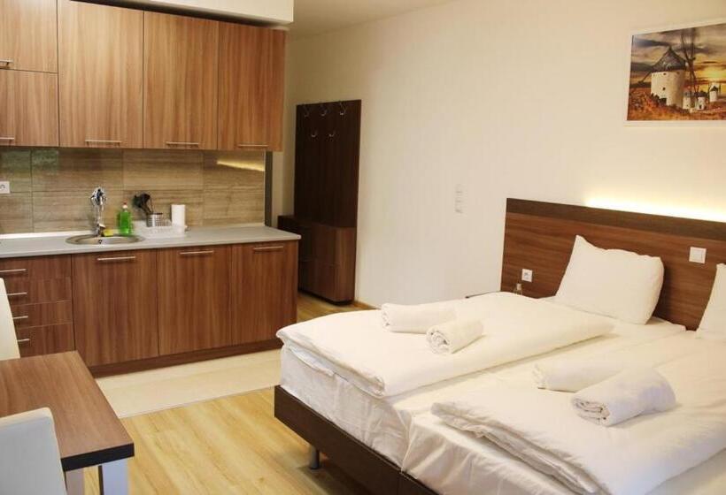 Студия Стандарт, Corvin Holiday Apartments