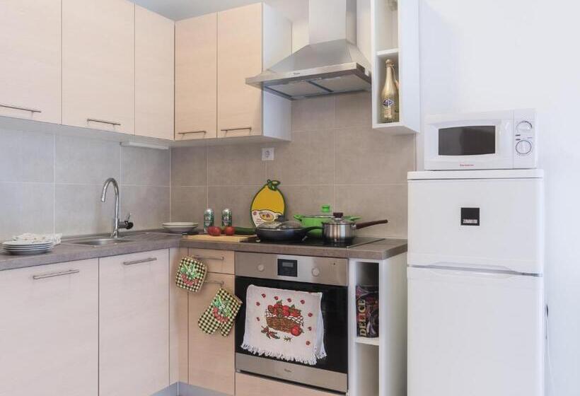 Семейное Студио, Corvin Holiday Apartments