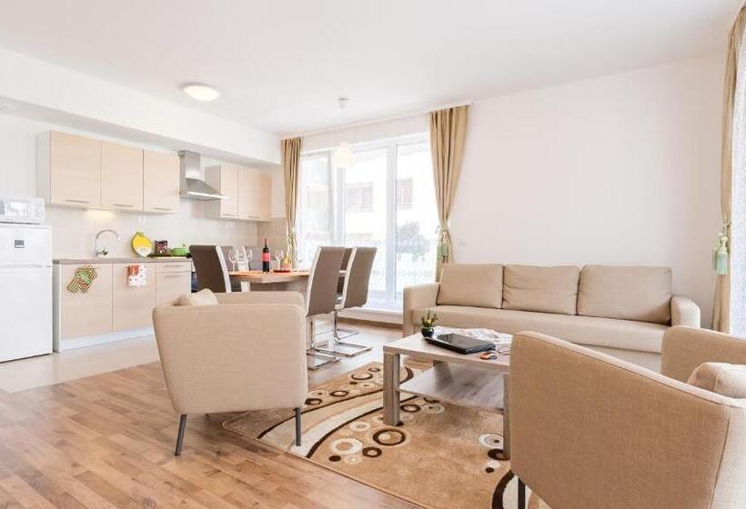 Люкс 2 Спальни, Corvin Holiday Apartments