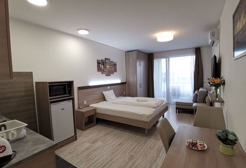 Студия Стандарт, Corvin Holiday Apartments