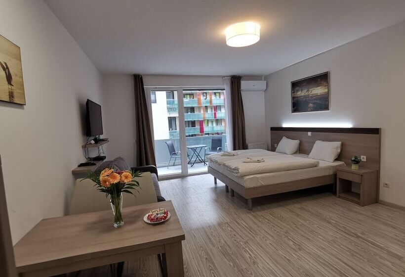 Студия Стандарт, Corvin Holiday Apartments