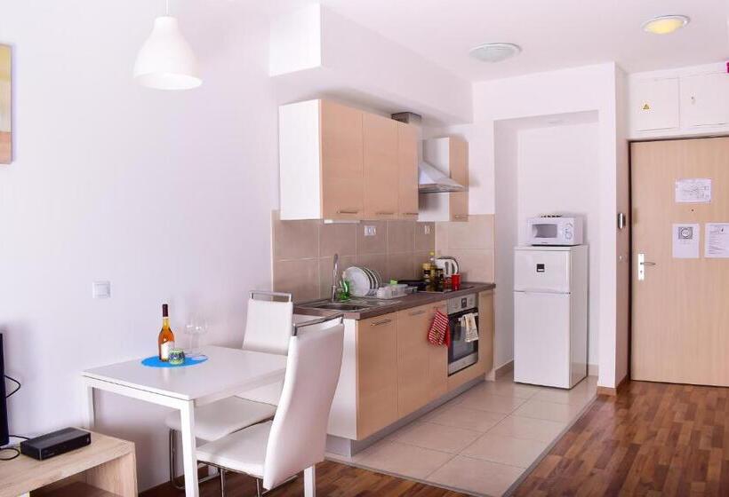 Студия Стандарт, Corvin Holiday Apartments