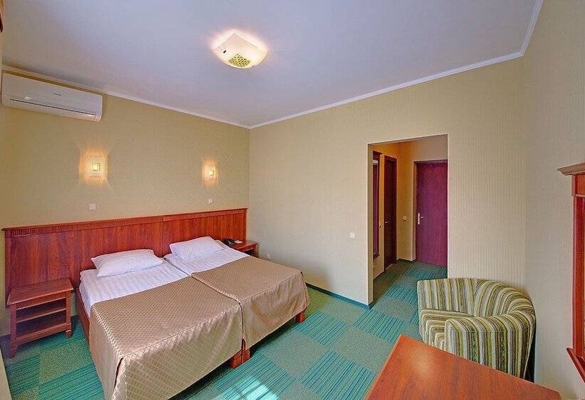 غرفة سوبيريور, Jungle